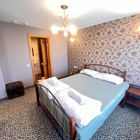 Park Hotel Ķekava מראה חיצוני תמונה