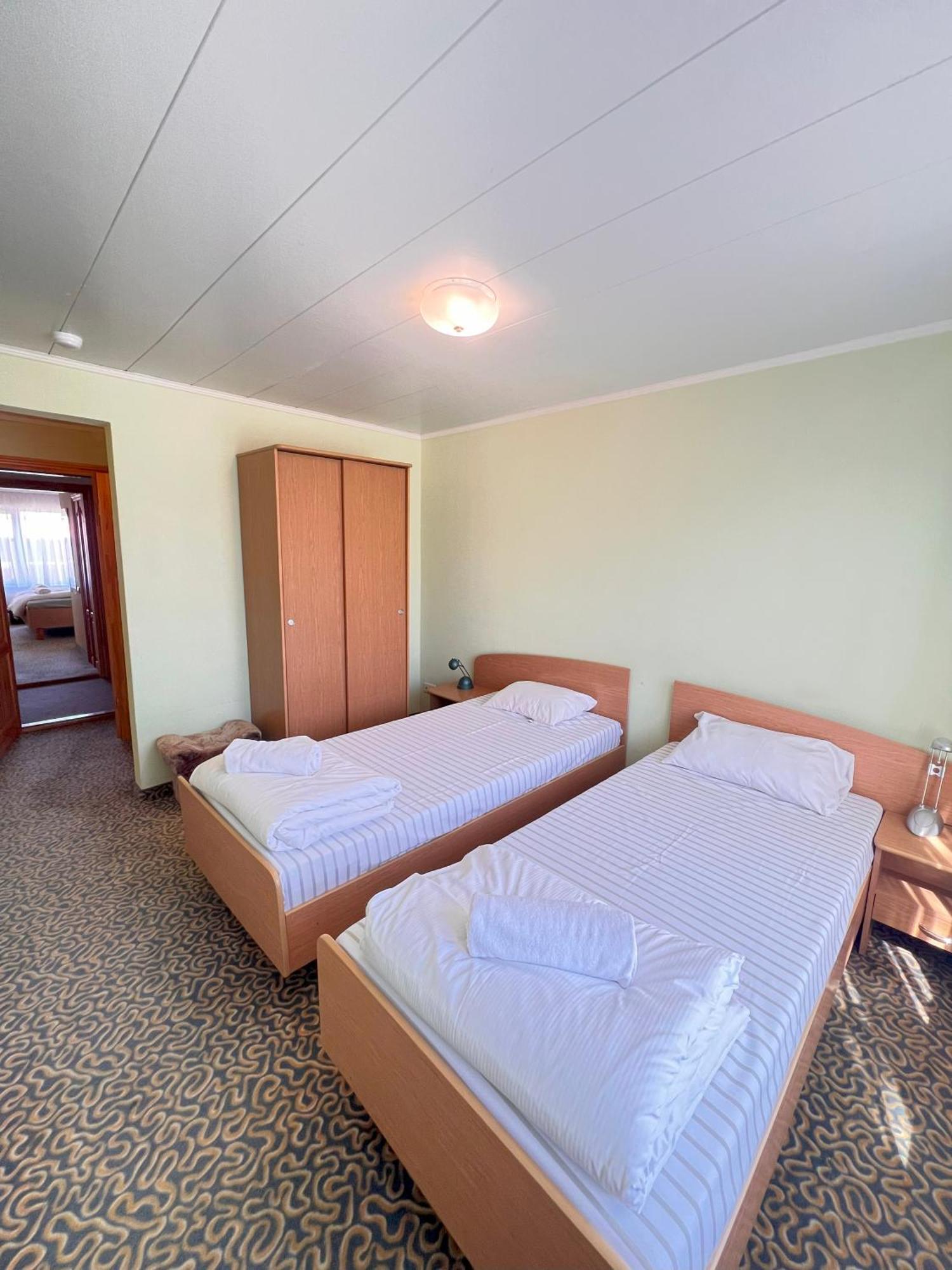Park Hotel Ķekava מראה חיצוני תמונה